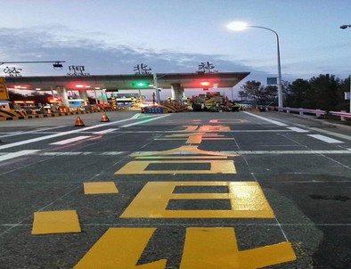 岳阳岳阳高速道路划线施工